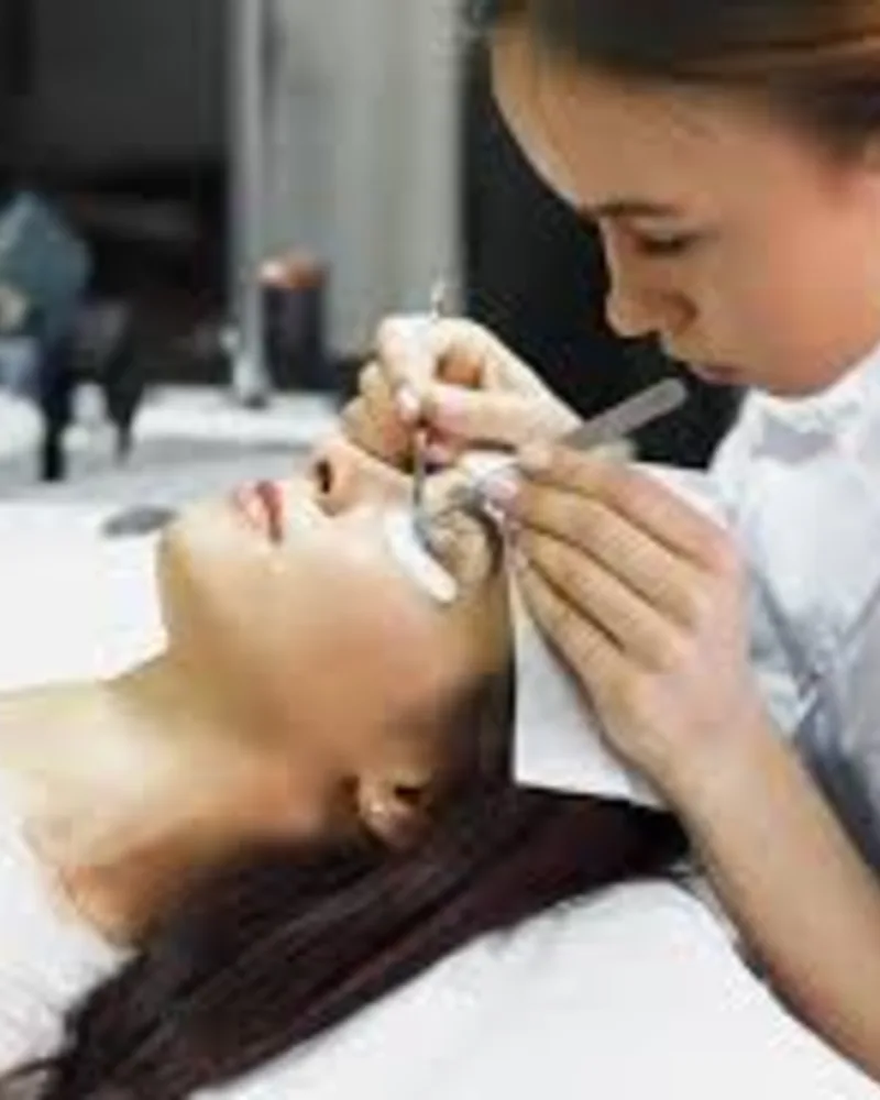 Lash and brow technician